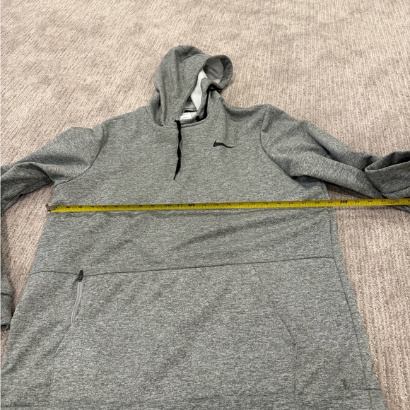 NWOT - Nike Heather Gray Therma Hoodie - Picture 5 of 5